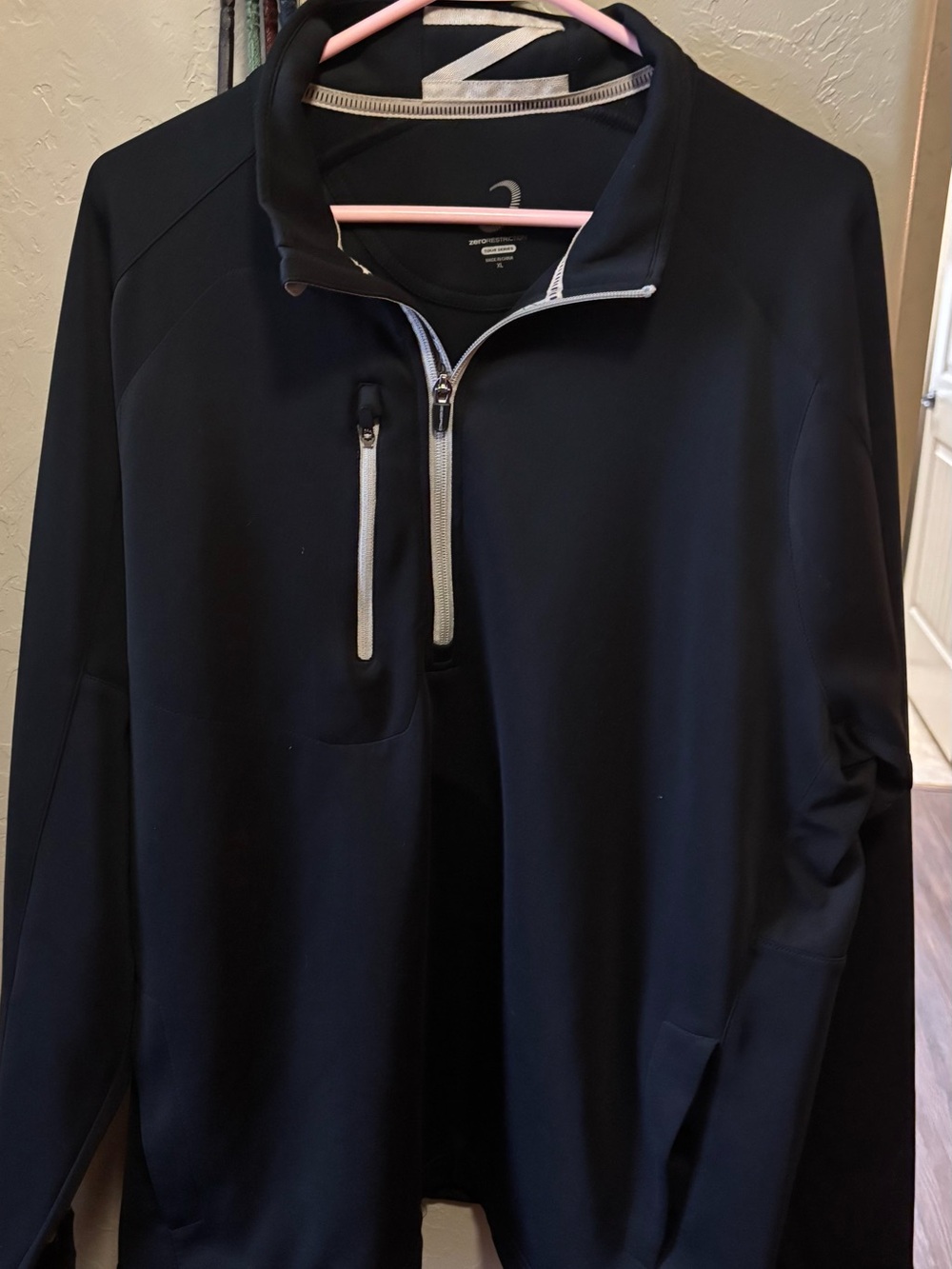 Zero Restriction Tour Series XL Quarter Zip Golf Pullover